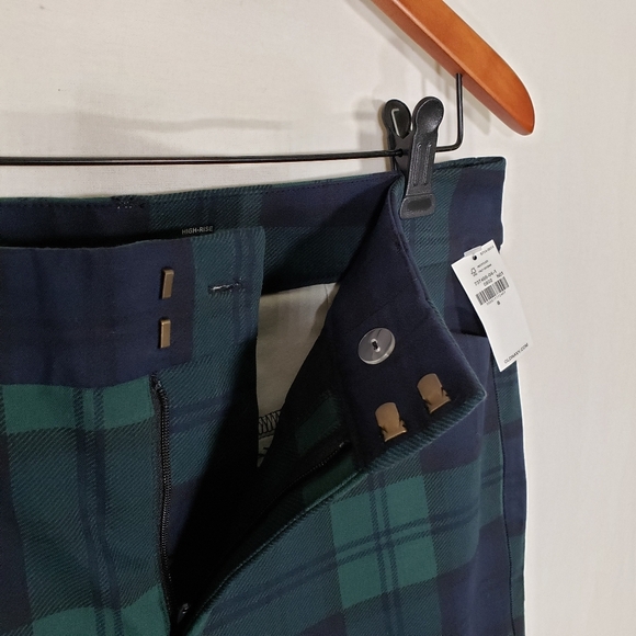 Old Navy NWT Green Plaid High-Rise Pixie Pants Women's Size 8 Never Fade - Picture 4 of 9